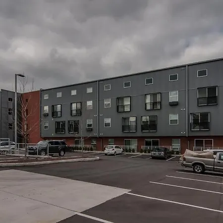 The Houston Flat - Monthly Furnished Rental! By Local *
