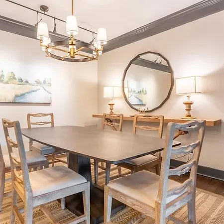 Holiday home The Mont Rose By Local Nashville