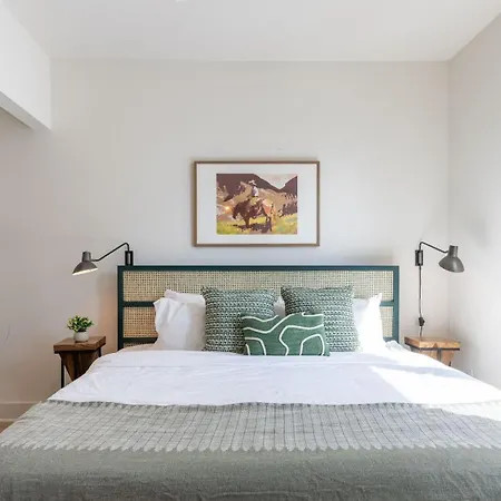 Outrider Buyout - 2 Units By Avantstay Holiday home