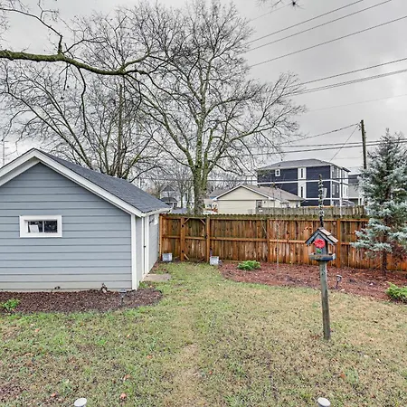 Charming With Fire Pit, Indoor Sauna! Nashville
