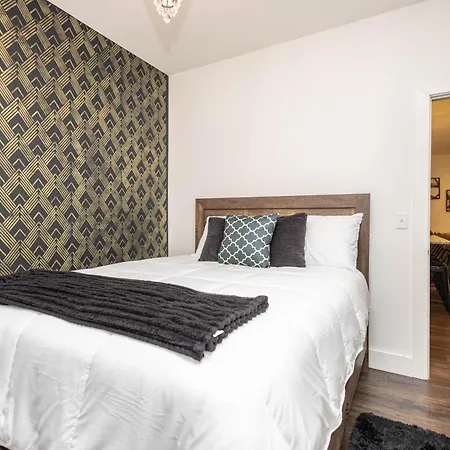 Broadway Breeze Escape Modern Nashville Comfort *
