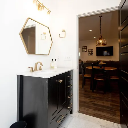 Holiday home Broadway Breeze Escape Modern Nashville Comfort *