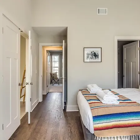 Holiday home The Marigold By Local Nashville