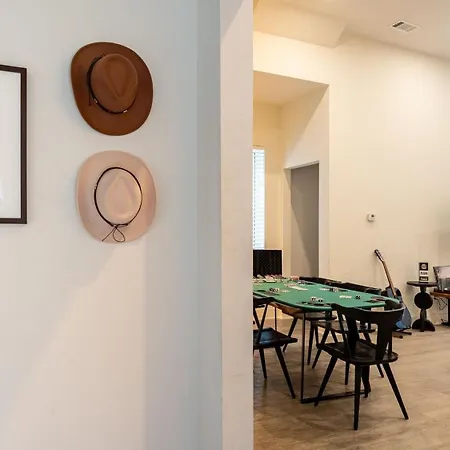 Holiday home Outrider Buyout - 2 Units By Avantstay