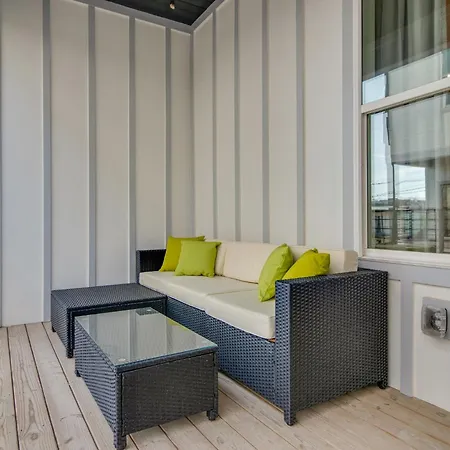 Luxe Hillsboro Village Homes For 24 With 4 Patios, Rooftops And Garage Parking, Gourmet Kitchens And Smart Tvs, Walk To Vanderbilt, Pancake Pantry And Fido, 24hr Hospitality, 10 Min To Broadway And The Parthenon