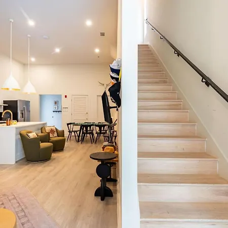 Outrider Buyout - 2 Units By Avantstay Holiday home