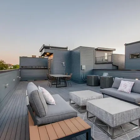The Rooftop Retreat By Local Holiday home