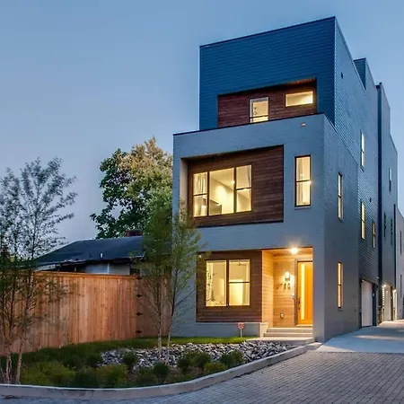 The Rooftop Retreat By Local Holiday home Nashville