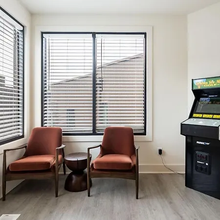 Holiday home Outrider Buyout - 2 Units By Avantstay Nashville