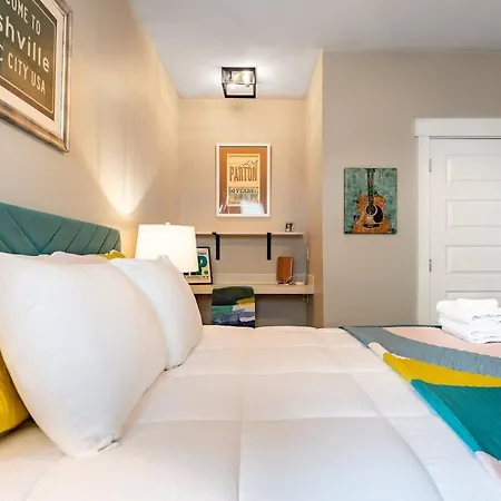 Holiday home The Star By Local Nashville