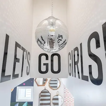 Ladies Lounge By Local Nashville