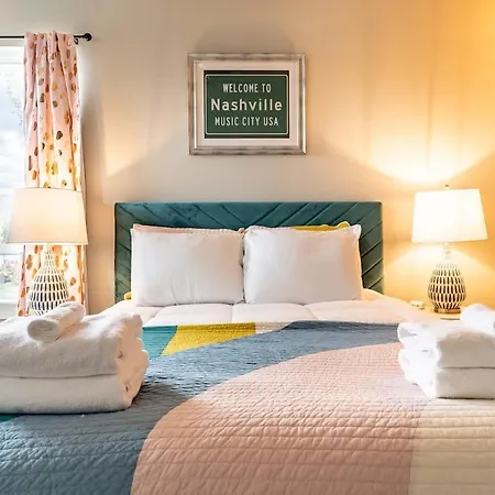 Holiday home The Star By Local Nashville