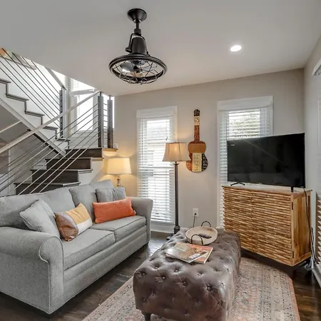 Steps From Hillsboro Village, Downtown 9 Mins Away * Nashville