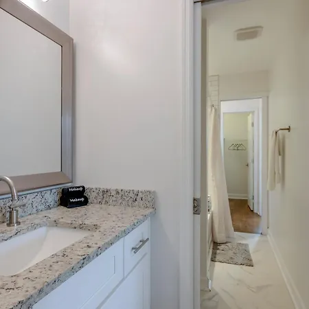 Apartment Steps From Vandy, Live Music-downtown 9 Mins Away! *