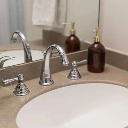 Apartment Downtown Riverfront Unit 790 *
