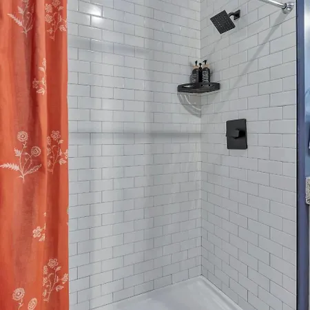 Apartment New Studio- 2 Beds 7 Mins To Dt *