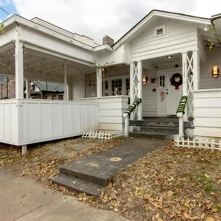 Apartment Steps From Vandy, Live Music-downtown 9 Mins Away! *