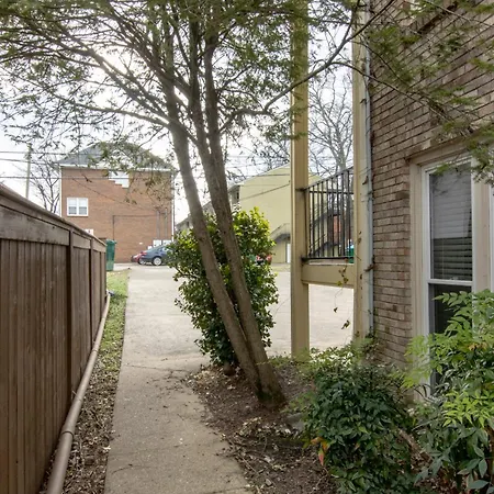 Steps From Vandy, Live Music-downtown 9 Mins Away! Apartment *