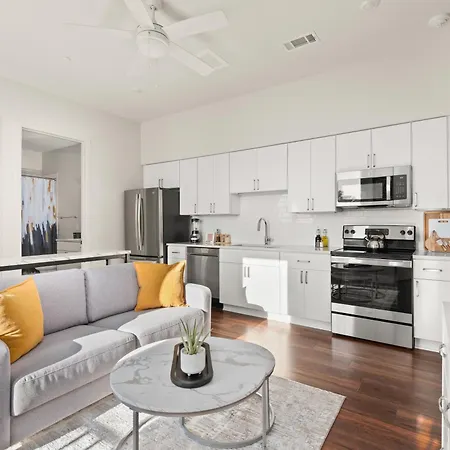 The Crescendo - On Music Row Apartment Nashville