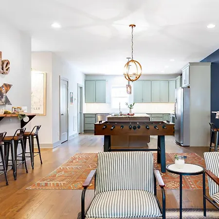 Waverly By Avantstay Nashville-inspired Townhome W Luxury Kitchen Pool Table * Nashville