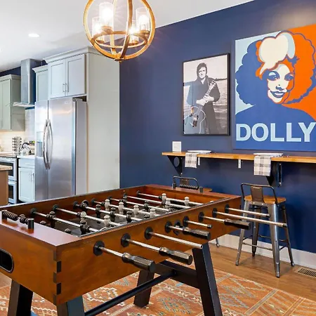 Waverly By Avantstay Nashville-inspired Townhome W Luxury Kitchen Pool Table * Nashville