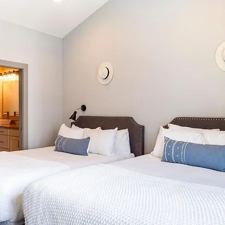 Waverly By Avantstay Nashville-inspired Townhome W Luxury Kitchen Pool Table Apartment *