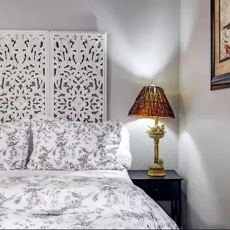 Peaceful Private Cottage, Walk To Park & 5 Mins To Downtown 4* Nashville