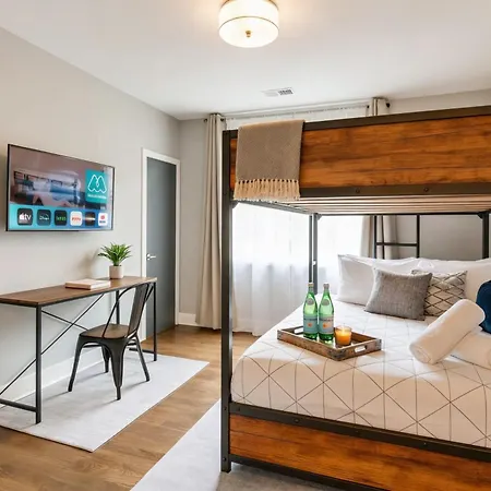 New Luxe Roofdeck 13 Beds Nashville