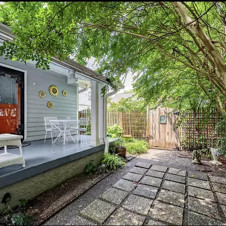 Peaceful Private Cottage, Walk To Park & 5 Mins To Downtown 4* Nashville