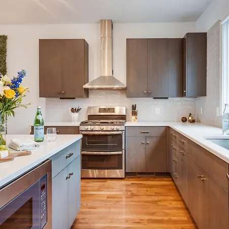 Holiday home Downtown Luxury - 10 Beds & Free Parking *