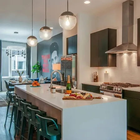 King & Queen 2 Homes - 24 Beds Views *