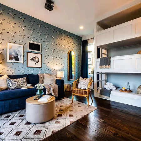 Holiday home New Nash Eras - 15 Beds - Hot Tub On Rooftop Deck Nashville