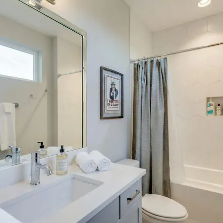 Holiday home New Nashvegas Downtown Rooftop Views 13beds *