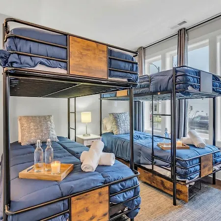 New Luxe 4br 12 Beds - Roofdeck Views - Chefs Kitchen Nashville
