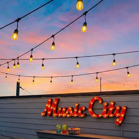 Holiday home New Nashvegas Downtown Rooftop Views 13beds