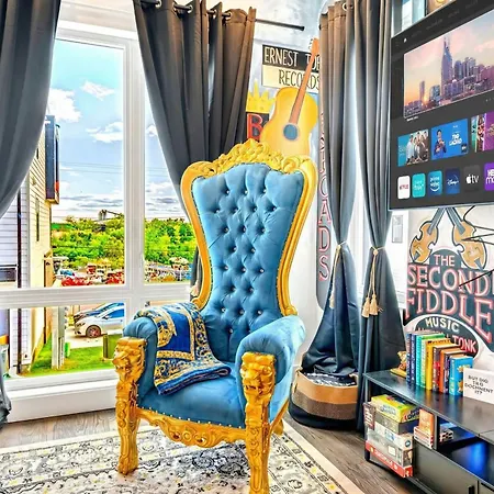 New We Roll Rooftop - Hot Tub With Views - 13 Beds * Nashville