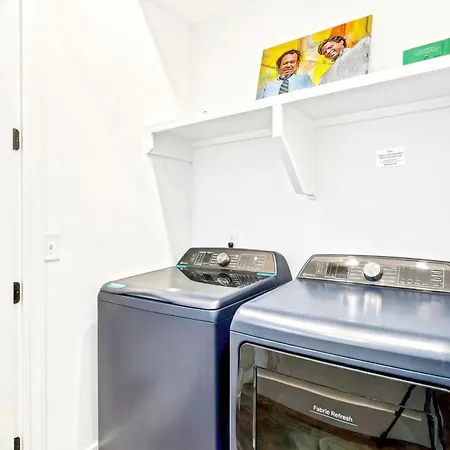 Holiday home New We Roll Rooftop - Hot Tub With Views - 13 Beds *