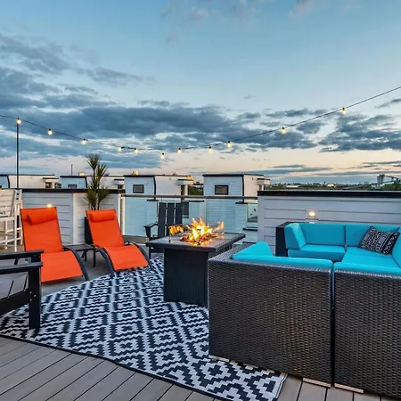 Holiday home New We Roll Rooftop - Hot Tub With Views - 13 Beds
