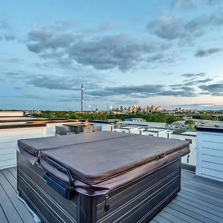 New We Roll Rooftop - Hot Tub With Views - 13 Beds * Nashville
