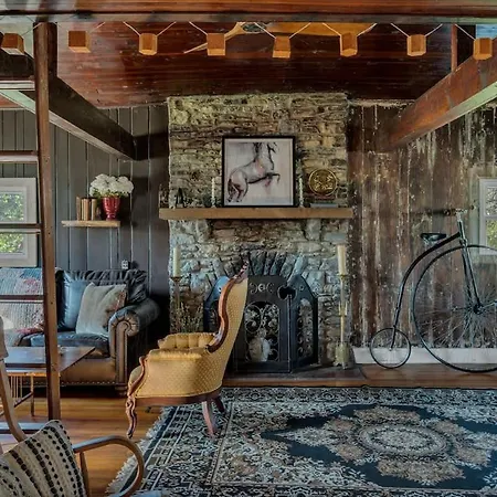 The Whiskey River Holiday home