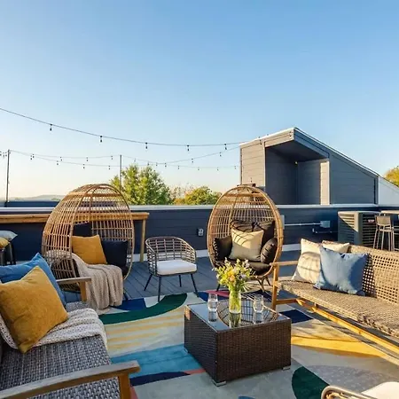 Holiday home Rooftop Views Ping Pong Lounge