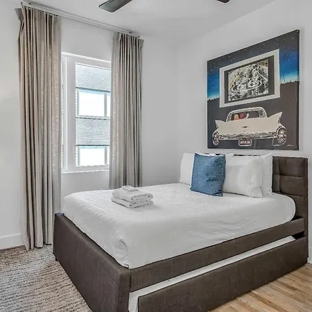 Spectacular Double Rooftop 7 Mins To Broadway *