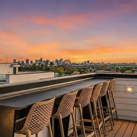 Holiday home Disco Themed Hot Tub & Rooftop Decks In