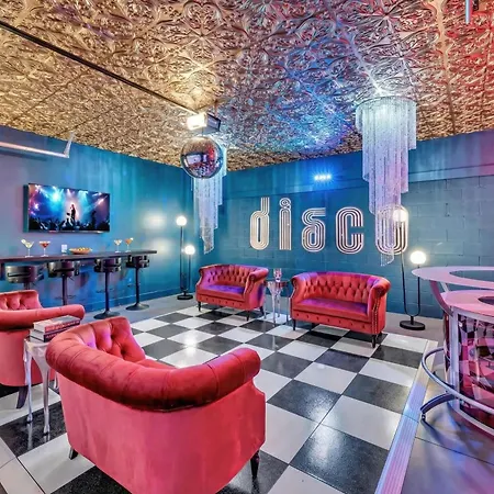 Disco Themed Hot Tub & Rooftop Decks In Holiday home