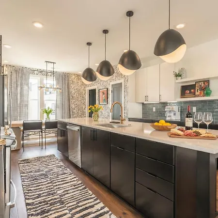 Luxe 4br With Fire Pit Grill And Views Nashville