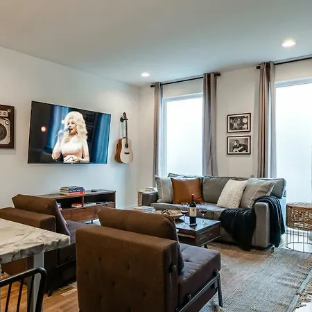 Rooftop Downtown Views - Bluebird Karaoke Holiday home Nashville