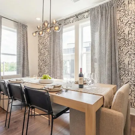 Luxe 4br With Fire Pit Grill And Views Holiday home Nashville