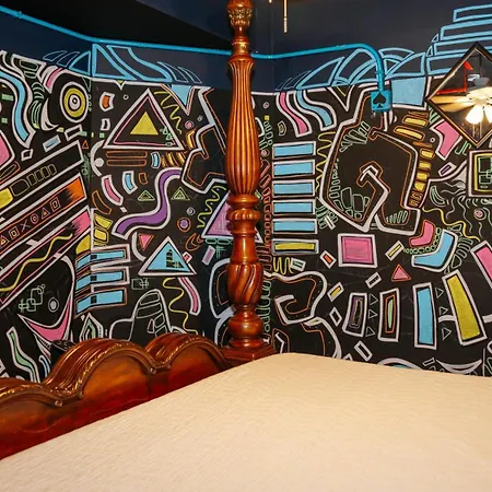 Holiday home Broadway Penthouse 4br 3bth 2500 Sf
