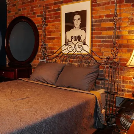 Broadway Penthouse 4br 3bth 2500 Sf * Nashville