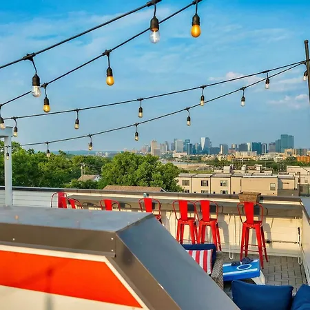 Rooftop Deck & Shuffleboard Bbq Near Downtown Holiday home *